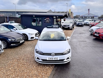 Used Volkswagen Polo 2019 for sale - 77689620: Photo