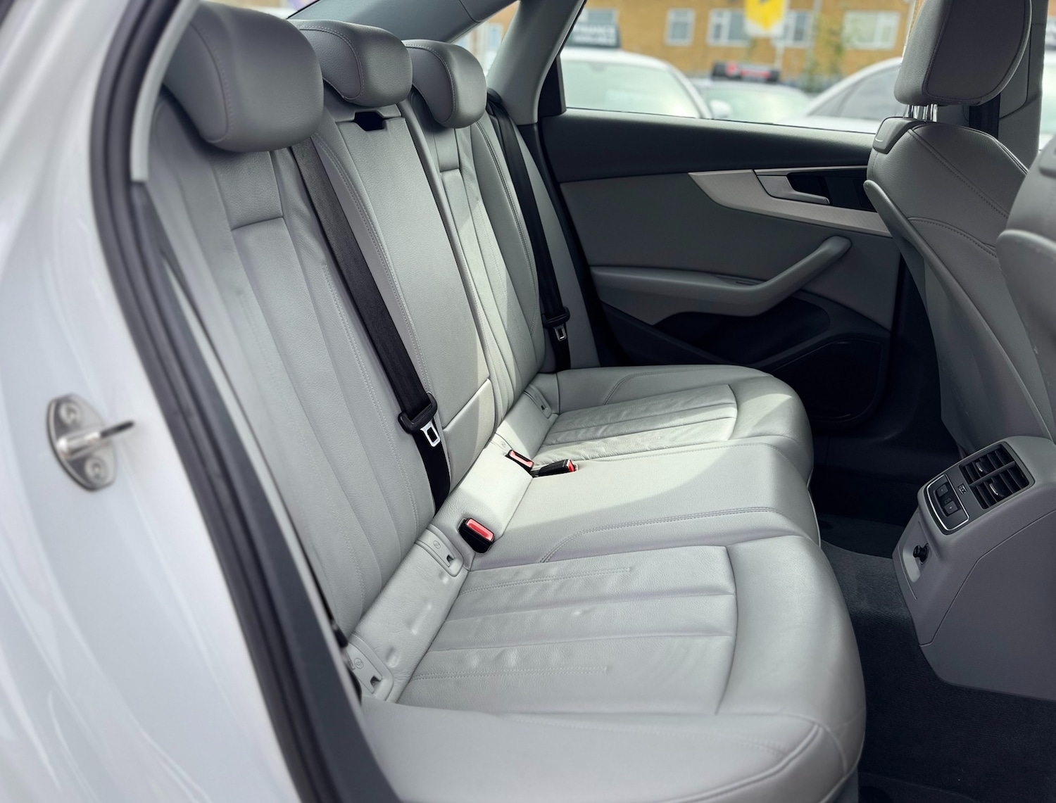 Used Audi A4 2019 for sale - 76684589: Photo 43