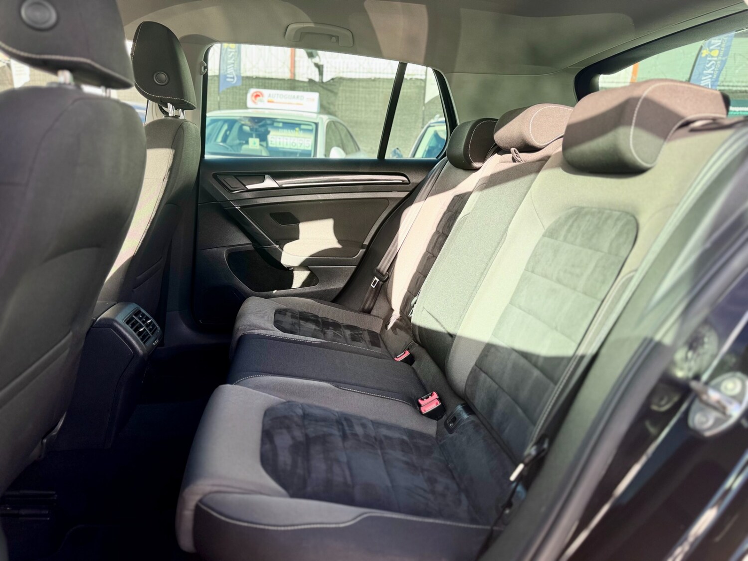 Used Volkswagen Golf 2015 for sale - 76577332: Photo 41