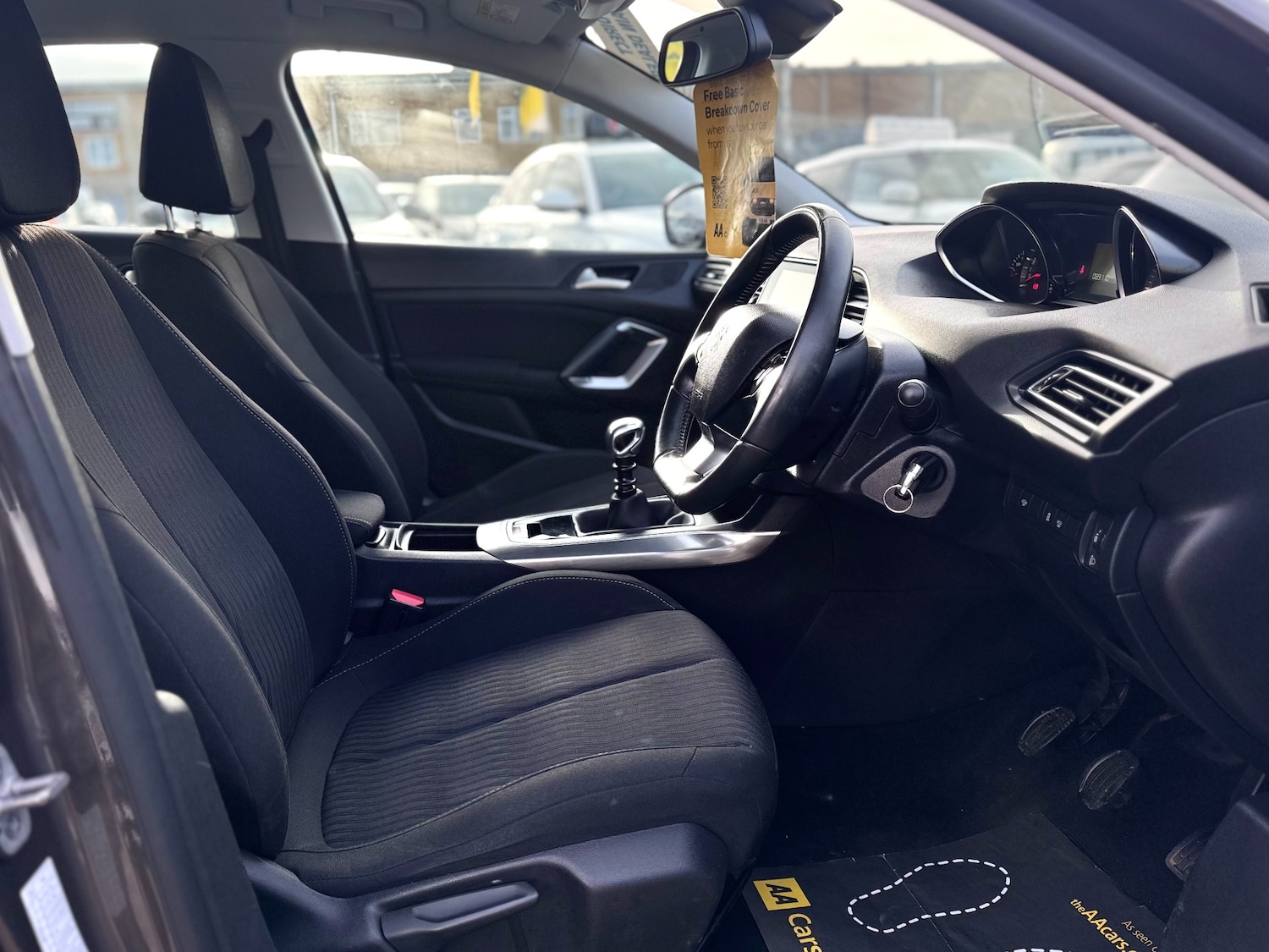 Used Peugeot 308 2014 for sale - 77617879: Photo 9