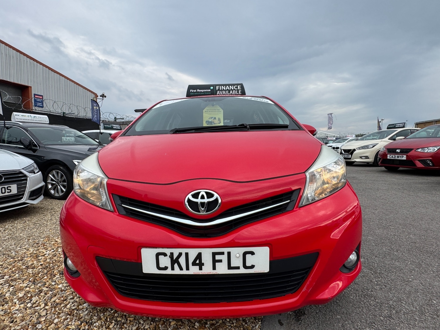 Used Toyota Yaris 2014 for sale - 76450461: Photo 49