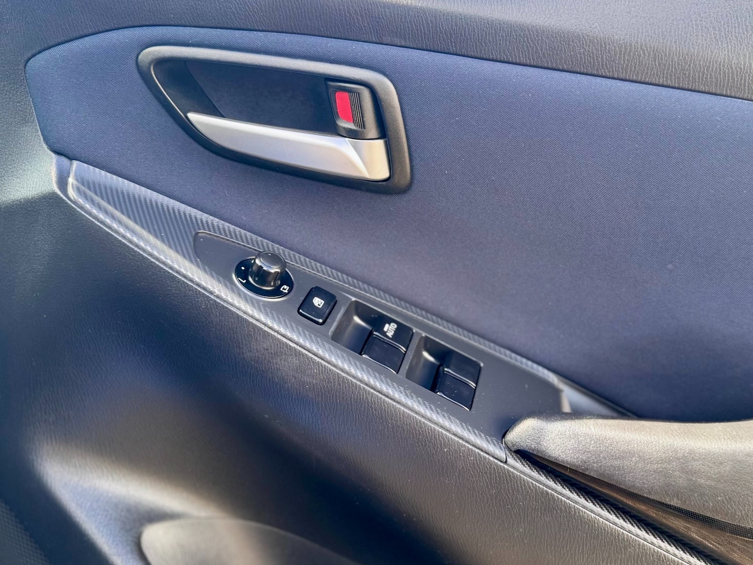 Used Mazda Mazda2 2015 for sale - 77404772: Photo 26