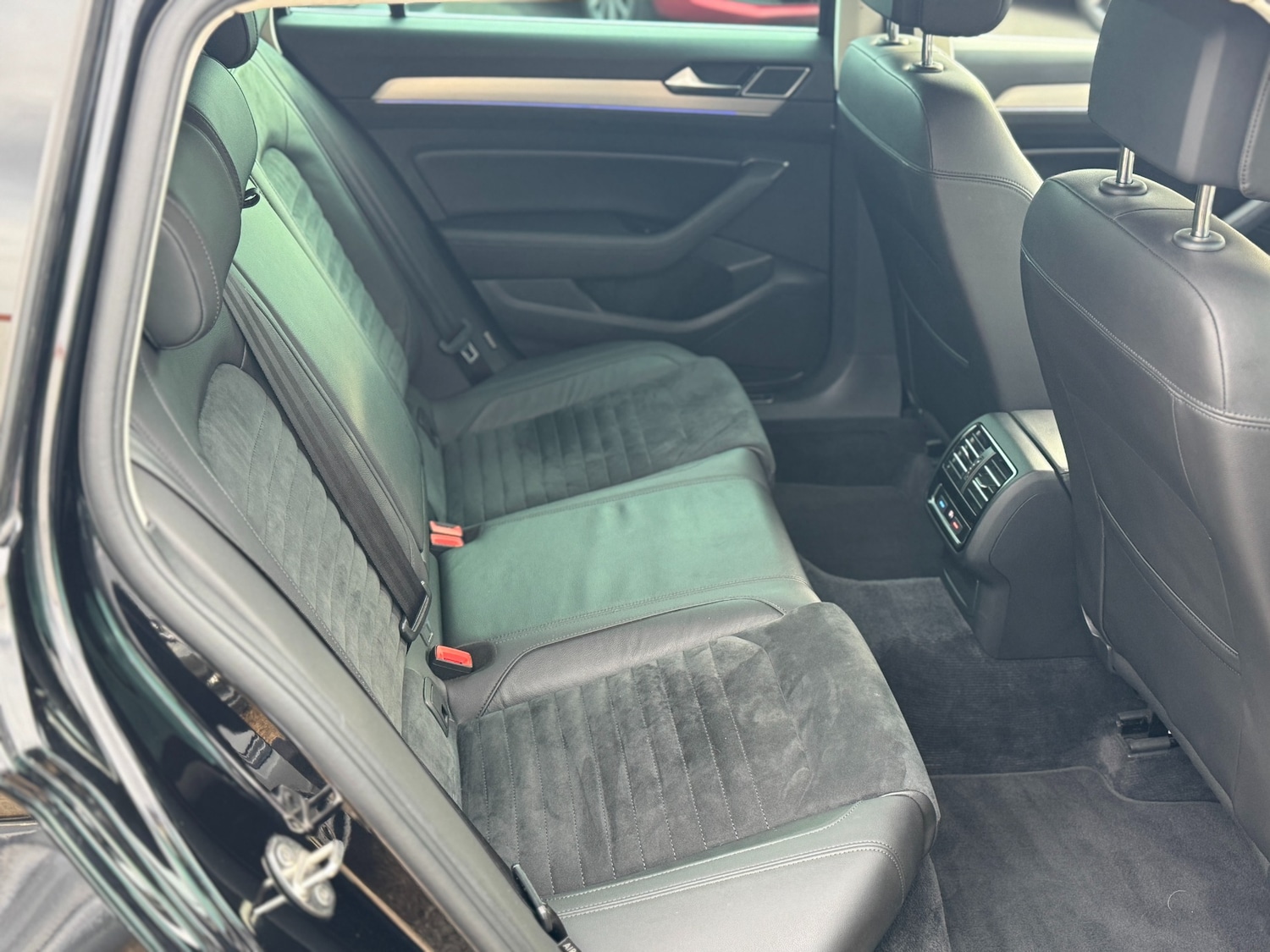 Used Volkswagen Passat 2017 for sale - 76599998: Photo 9