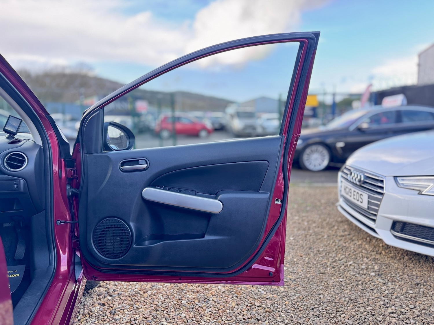 Used Mazda Mazda2 2011 for sale - 77221379: Photo 25