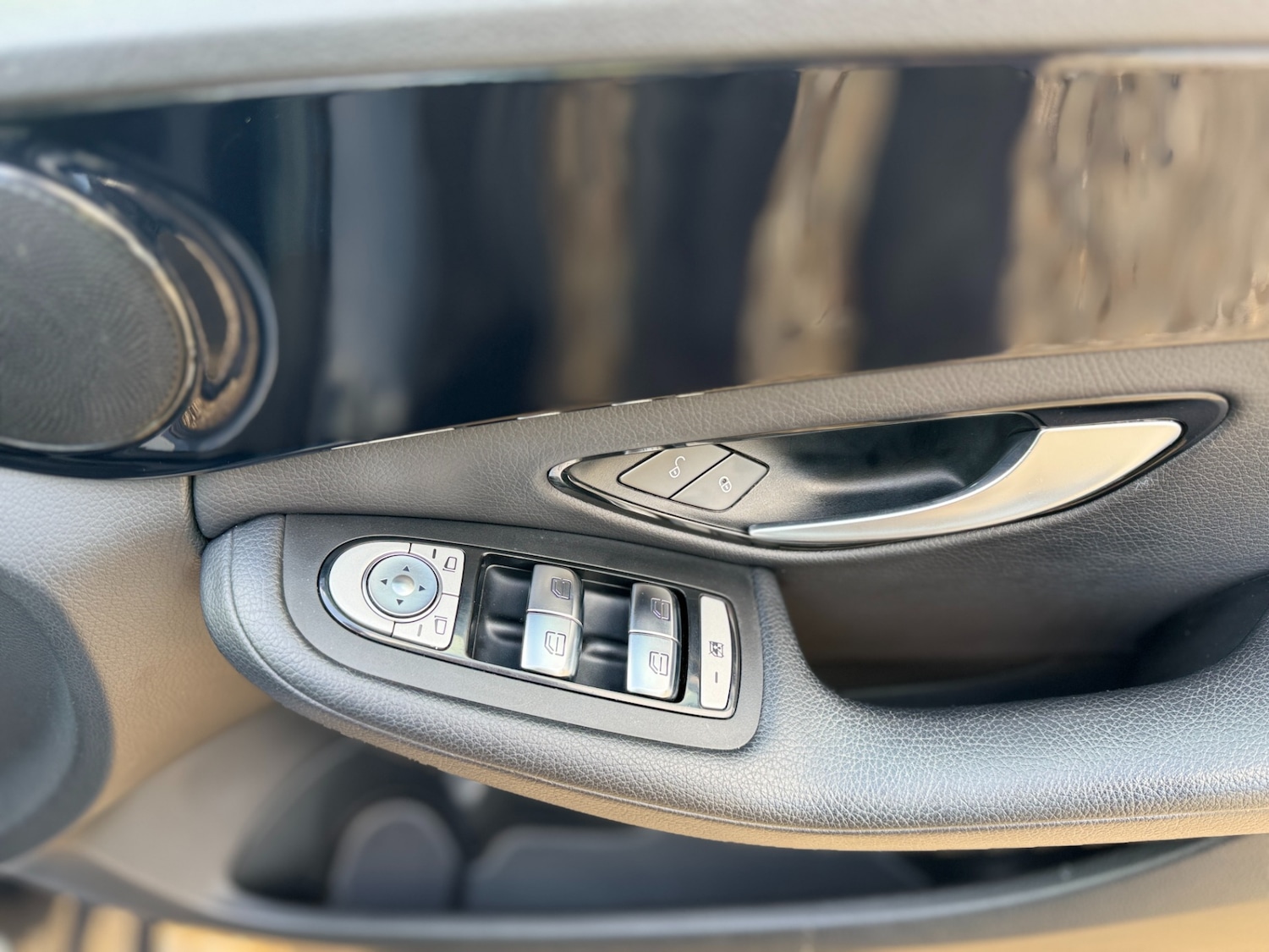 Used Mercedes-Benz C-Class 2015 for sale - 76159648: Photo 24