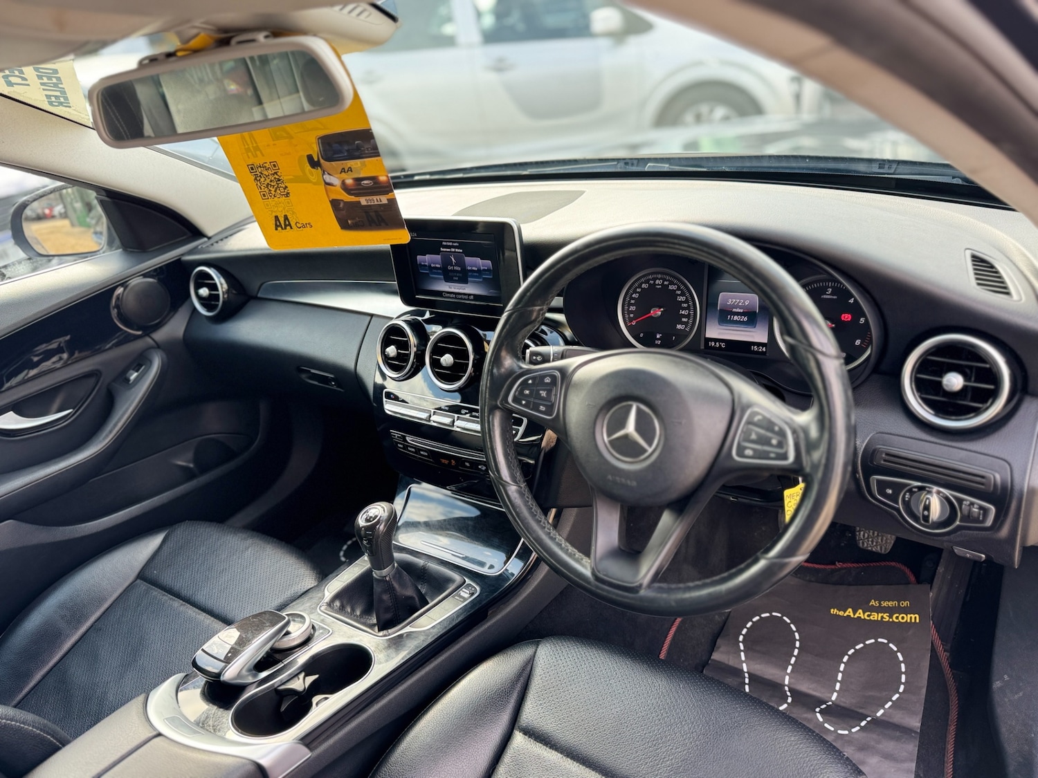 Used Mercedes-Benz C-Class 2015 for sale - 76159648: Photo 31
