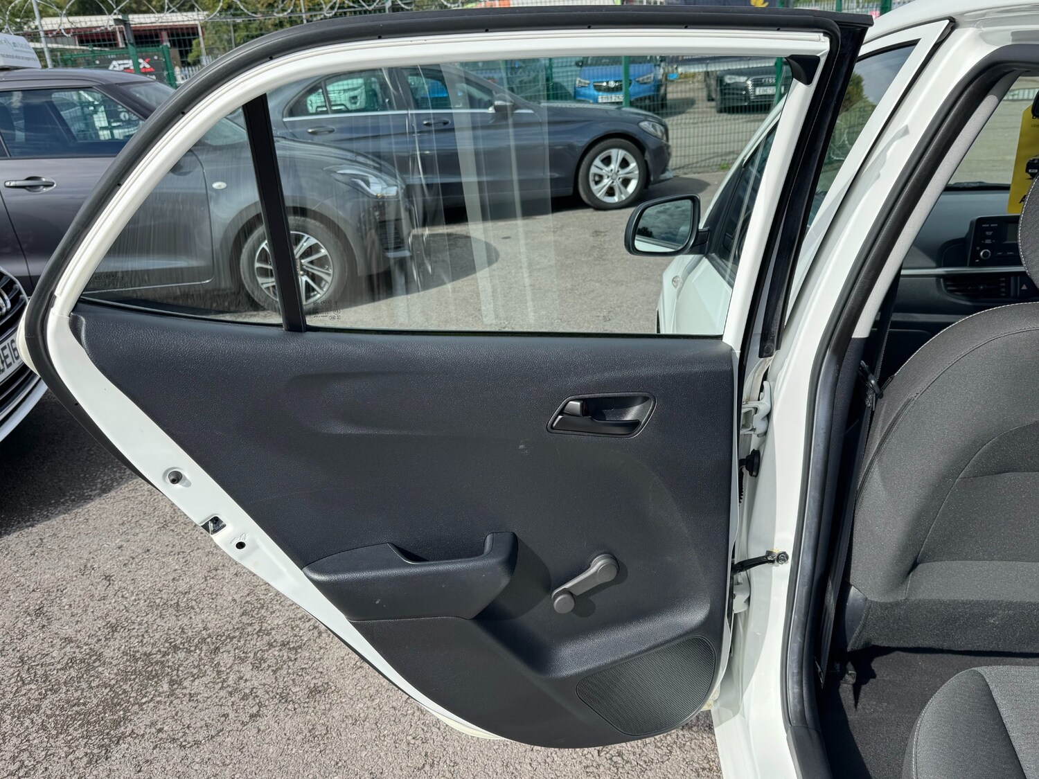 Used Kia Picanto 2018 for sale - 77404843: Photo 37