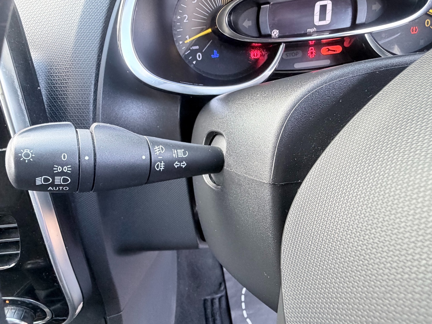 Used Renault Clio 2015 for sale - 78178050: Photo 31