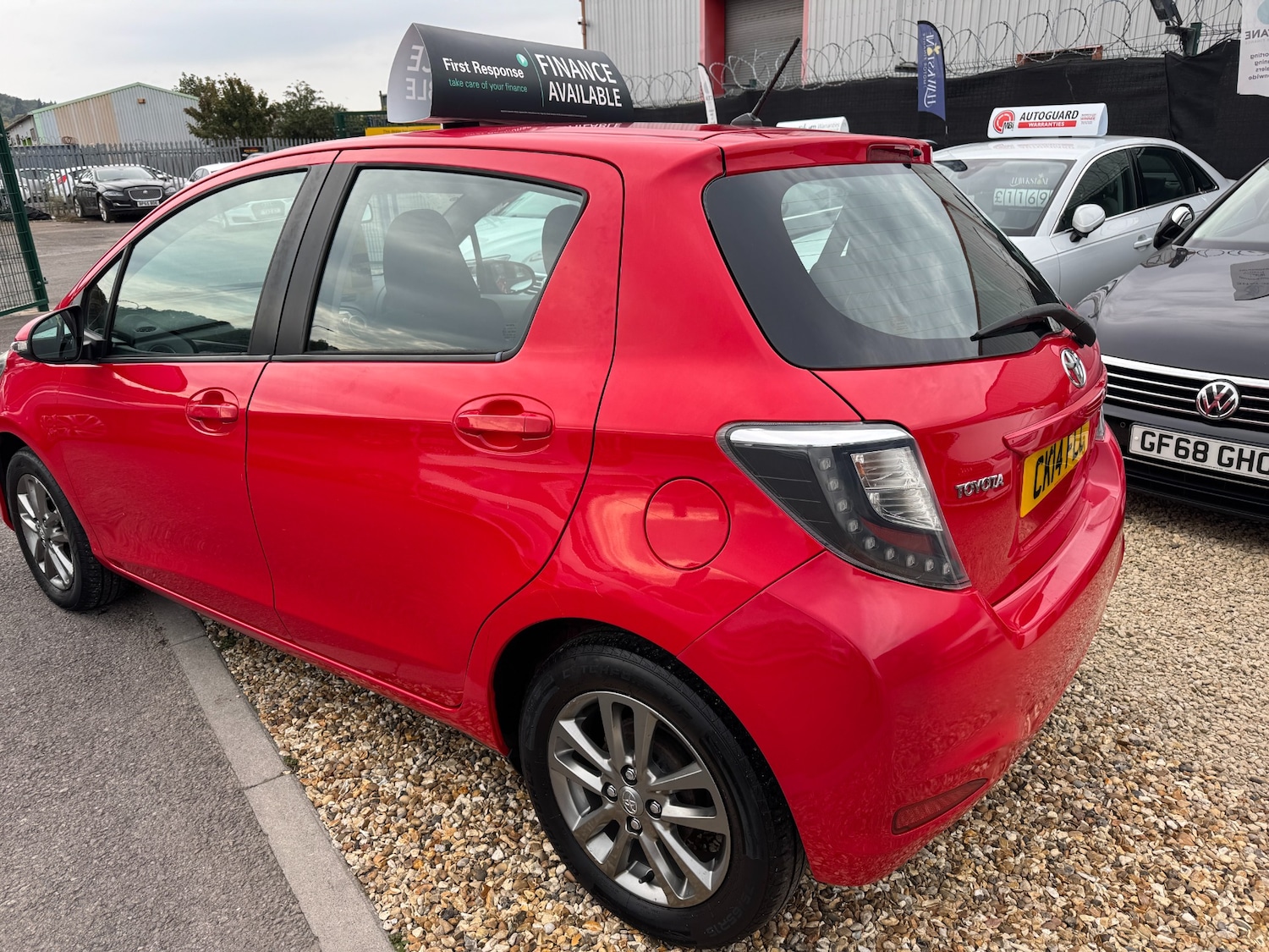 Used Toyota Yaris 2014 for sale - 76649894: Photo 15