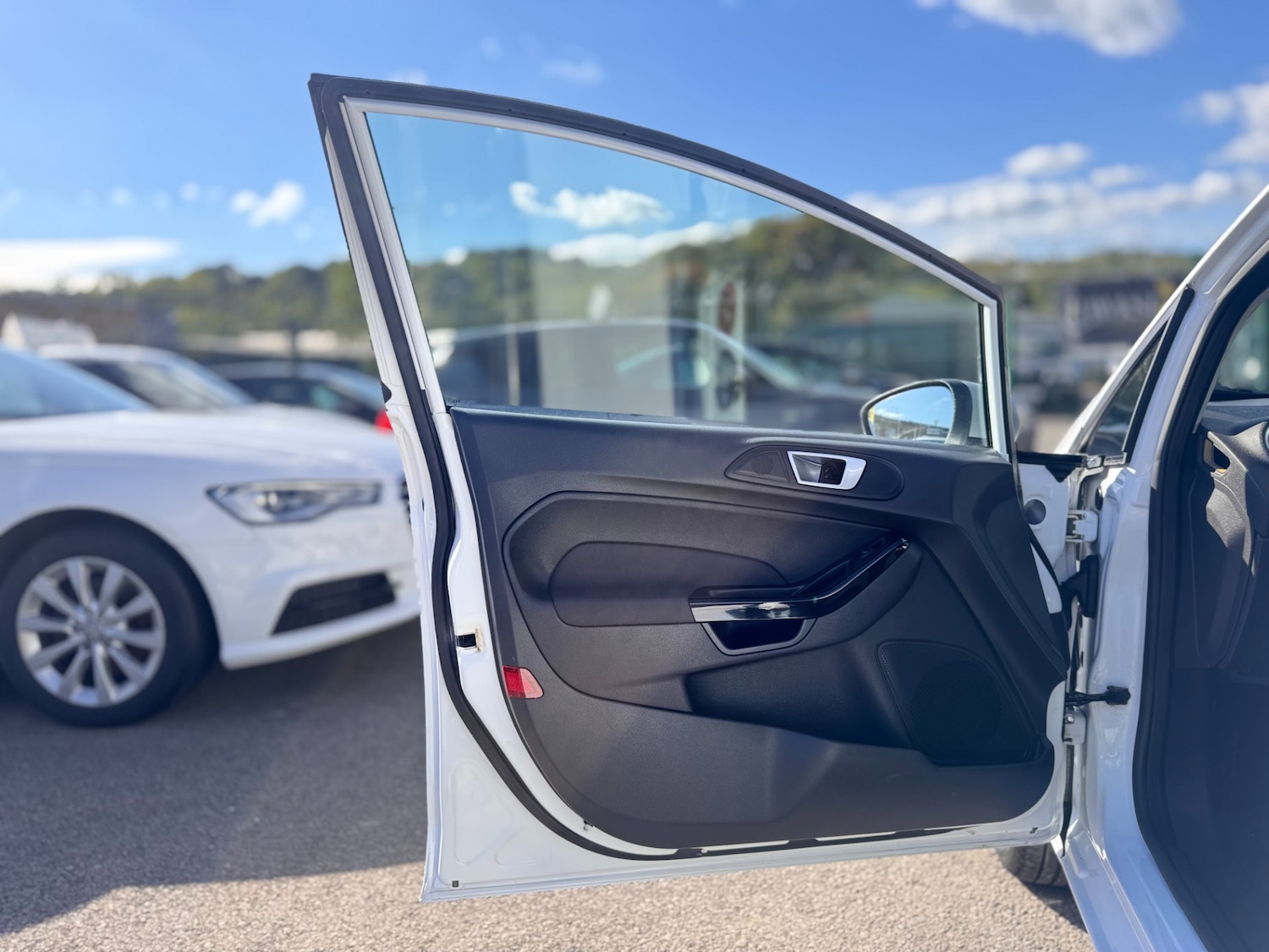 Used Ford Fiesta 2014 for sale - 76422131: Photo 42