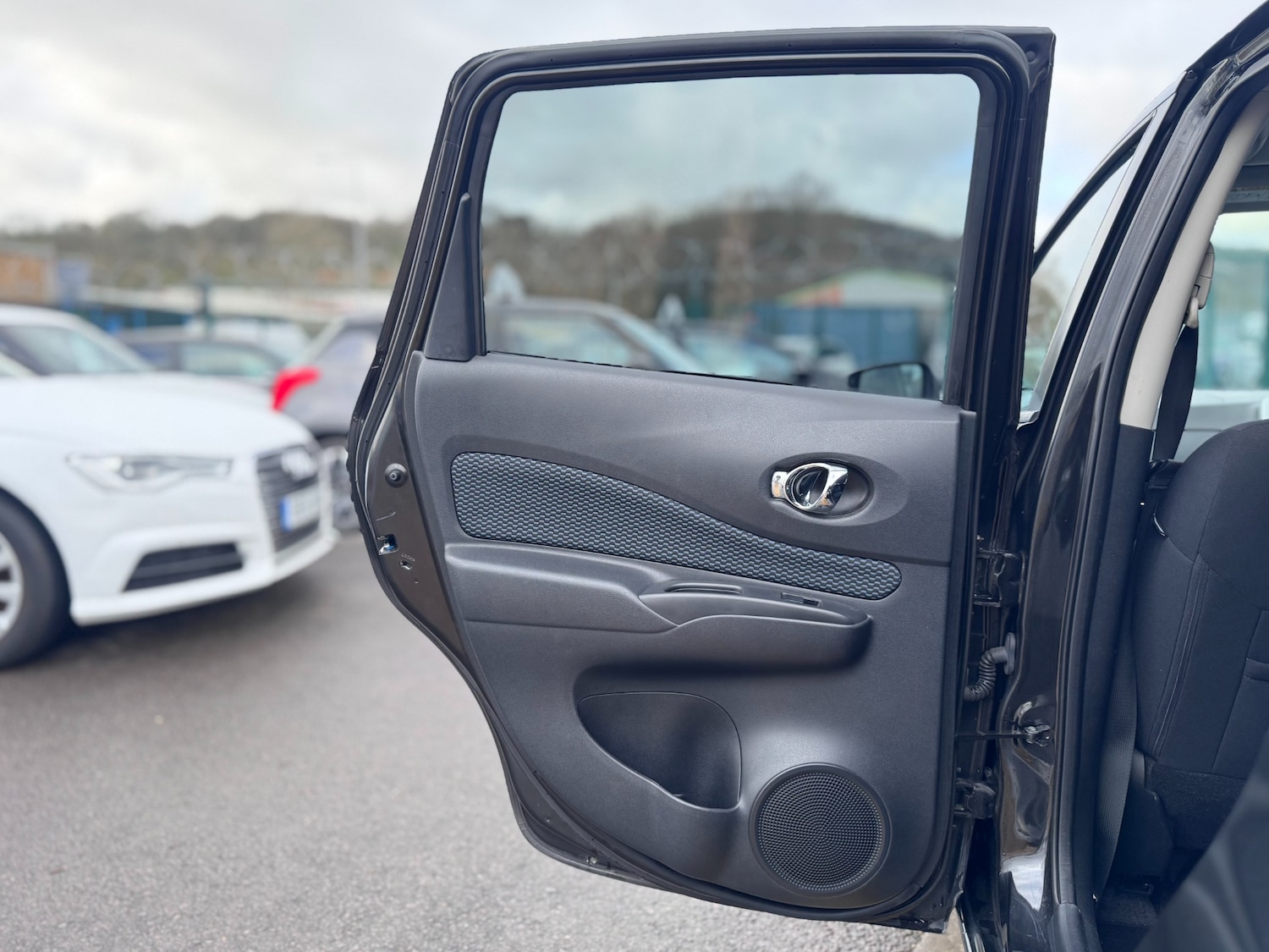 Used Nissan Note 2015 for sale - 77167840: Photo 40