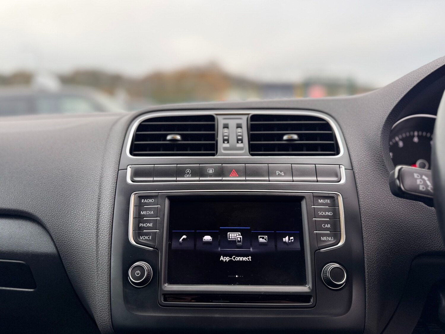 Used Volkswagen Polo 2017 for sale - 77103450: Photo 33