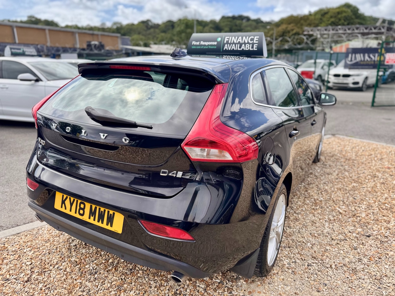 Used Volvo V40 2018 for sale - 76932337: Photo 15