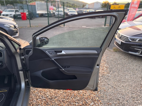 Used Volkswagen Golf 2013 for sale - 76234674: Photo 23