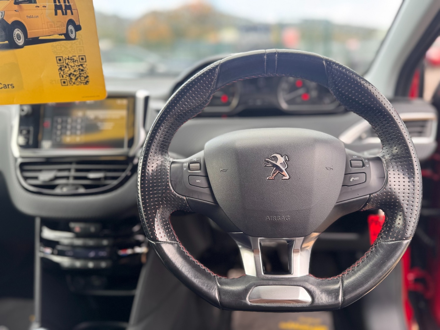 Used Peugeot 208 2015 for sale - 76947141: Photo 29