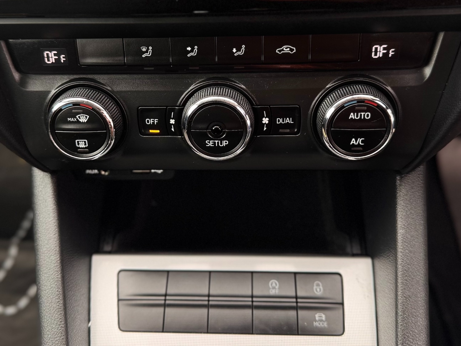 Used Skoda Octavia 2014 for sale - 77085287: Photo 32