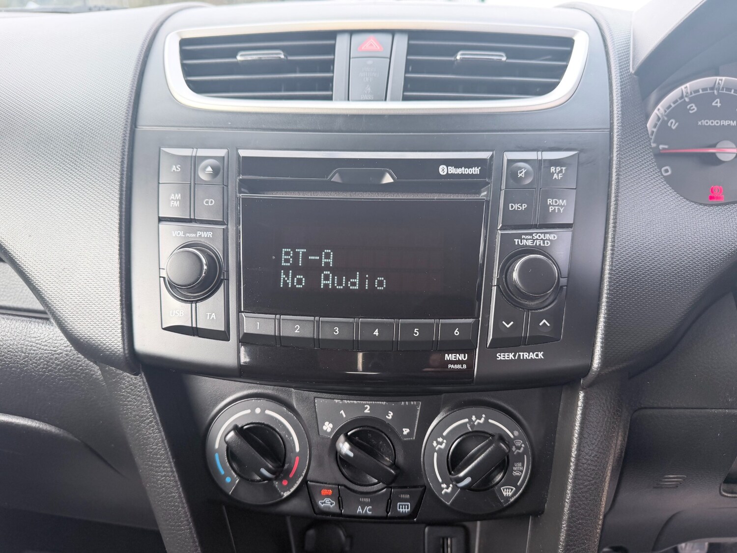 Used Suzuki Swift 2013 for sale - 77775475: Photo 30