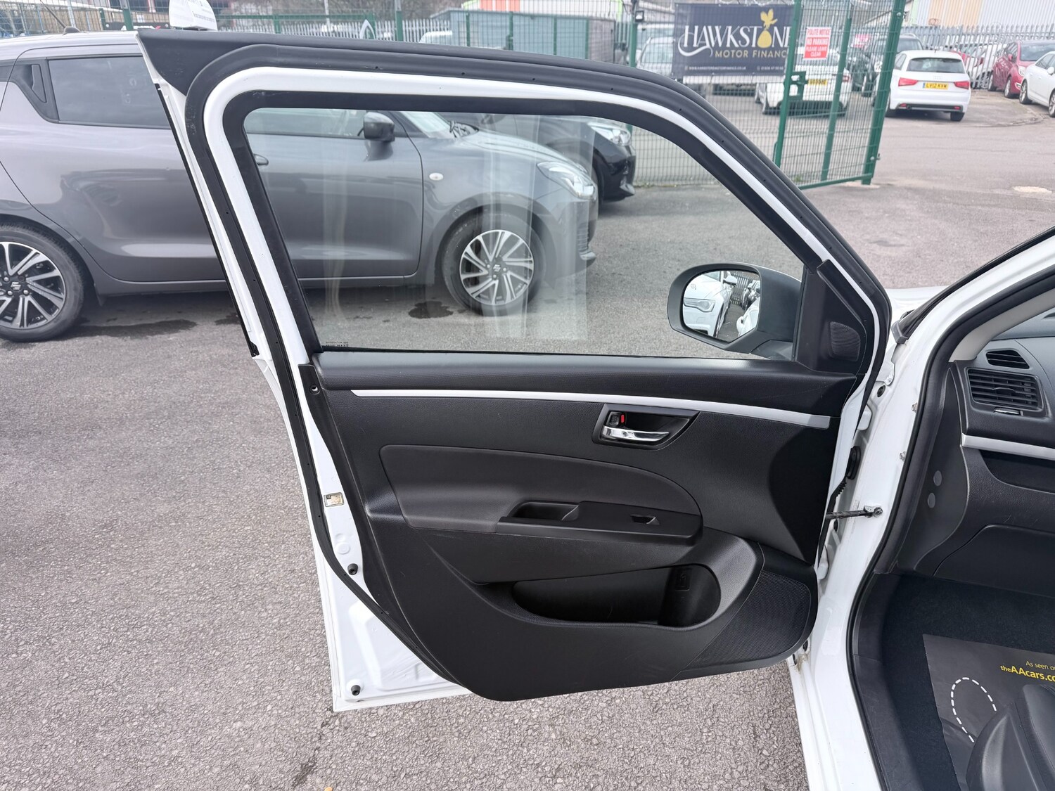 Used Suzuki Swift 2013 for sale - 77775475: Photo 38