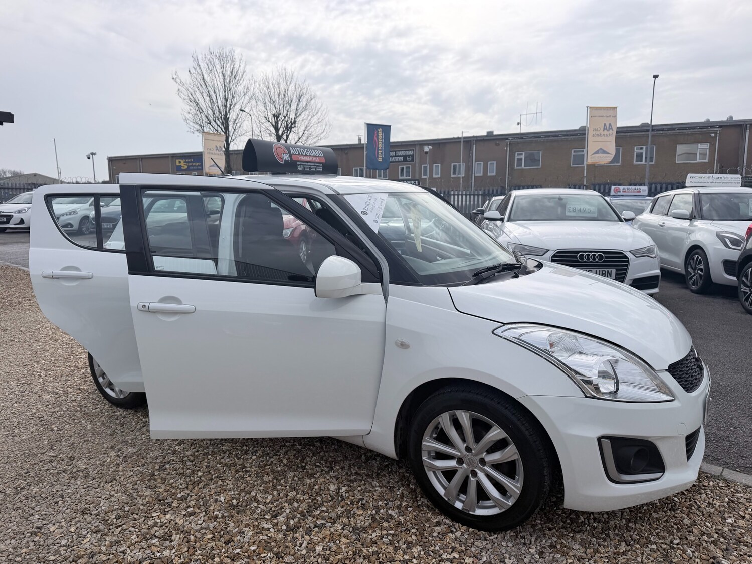 Used Suzuki Swift 2013 for sale - 77775475: Photo 41