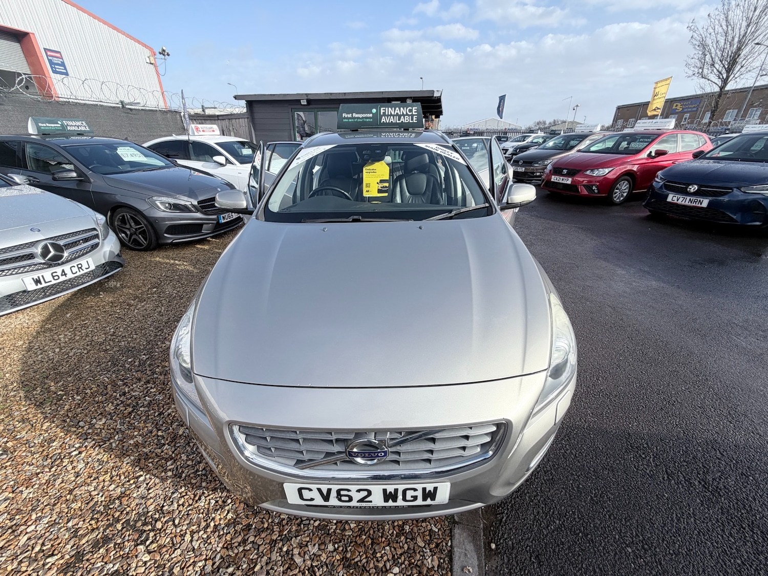 Used Volvo V60 2012 for sale - 77689508: Photo 43