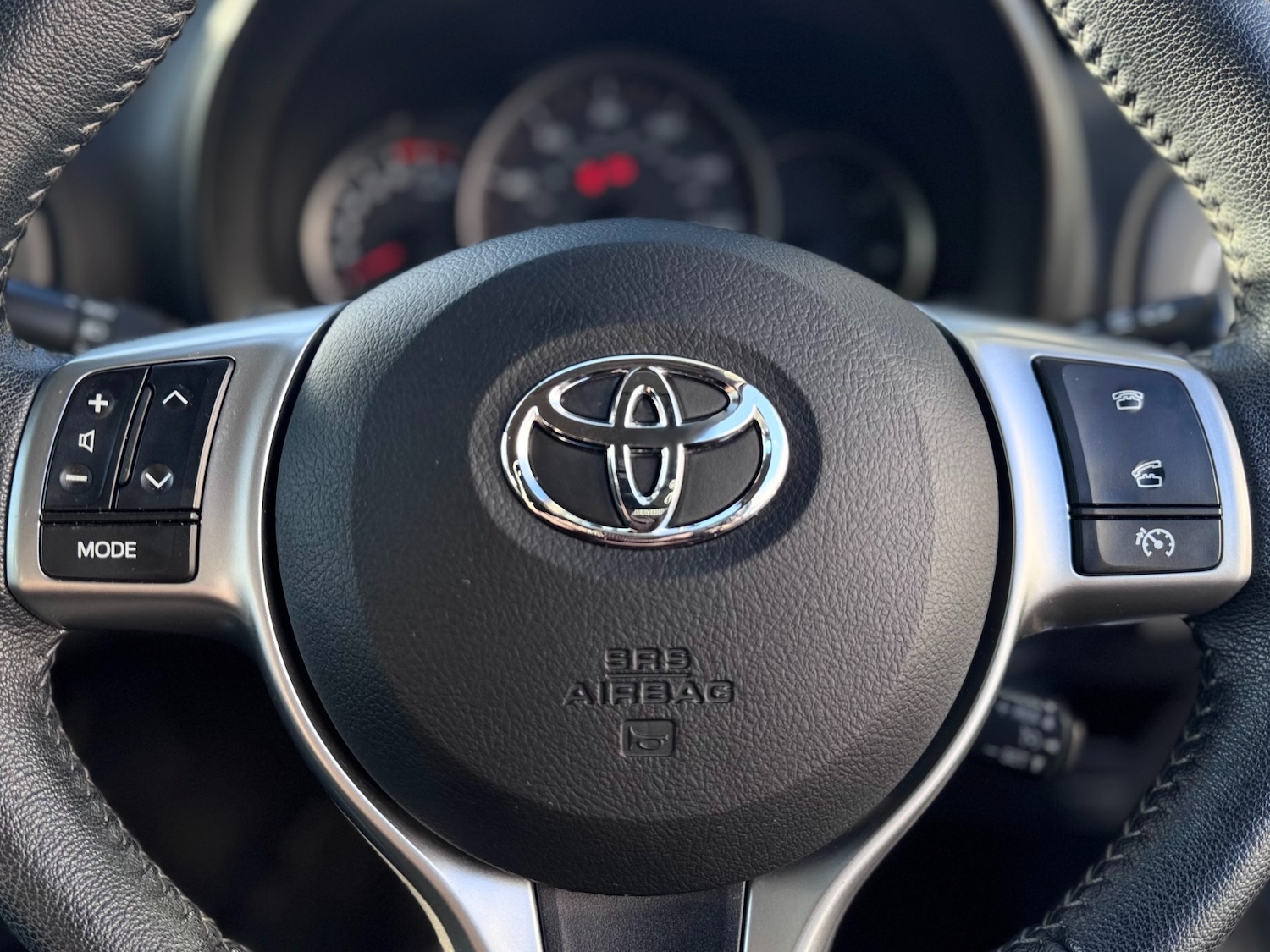 Used Toyota Yaris 2014 for sale - 77380739: Photo 30