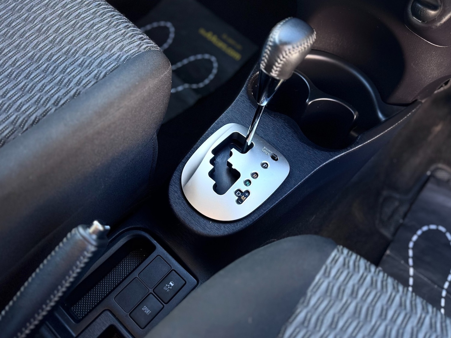 Used Toyota Yaris 2014 for sale - 77380739: Photo 38