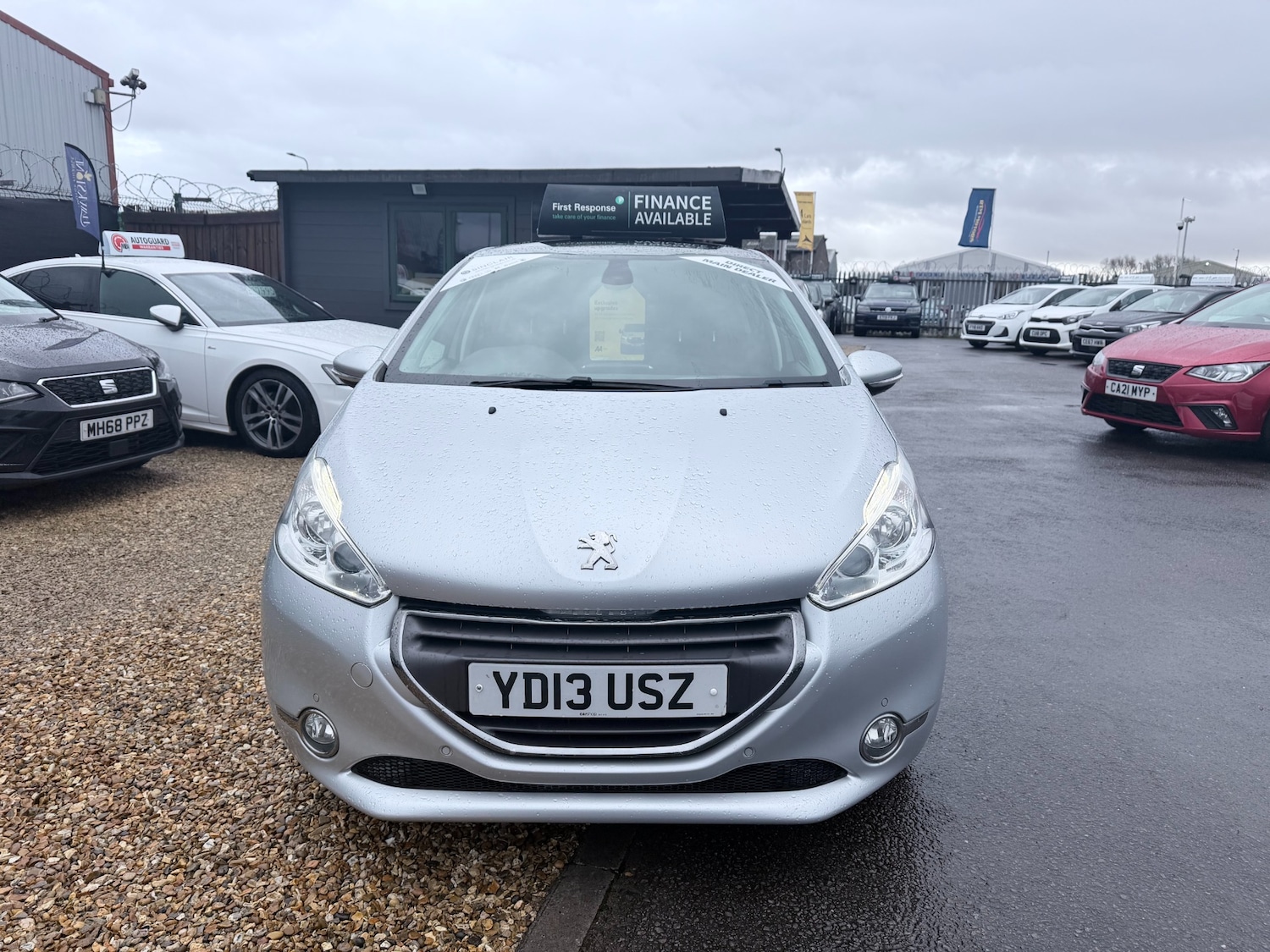 Used Peugeot 208 2013 for sale - 78107388: Photo 2