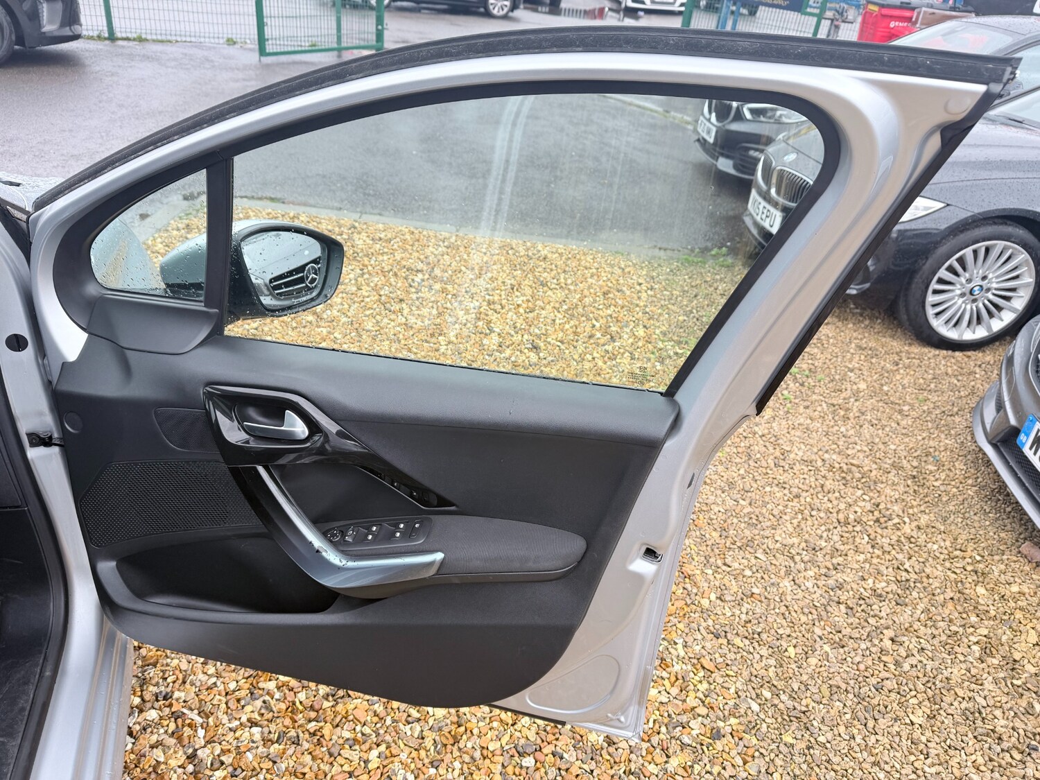 Used Peugeot 208 2013 for sale - 78107388: Photo 23