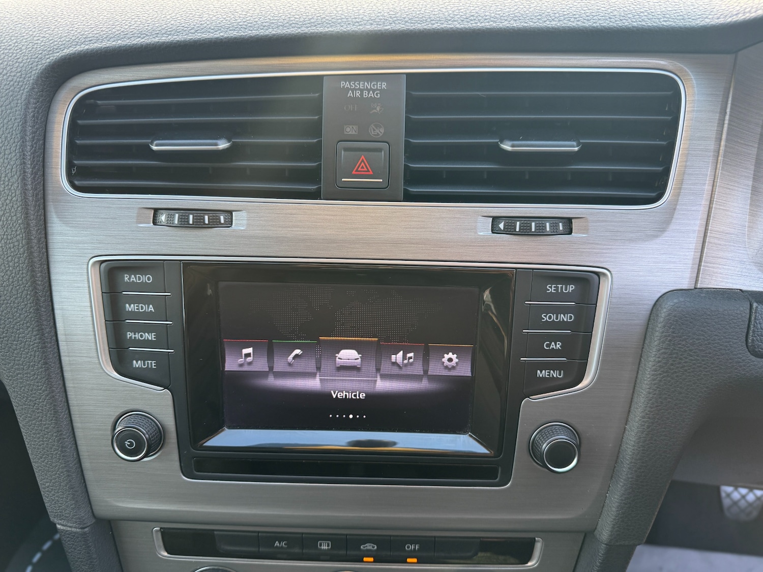 Used Volkswagen Golf 2015 for sale - 76682220: Photo 29