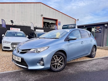 Used Toyota Auris 2015 for sale - 76599976: Photo