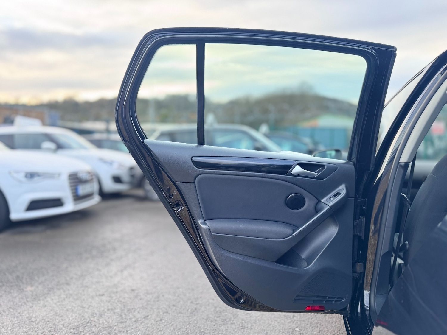 Used Volkswagen Golf 2011 for sale - 76946817: Photo 39