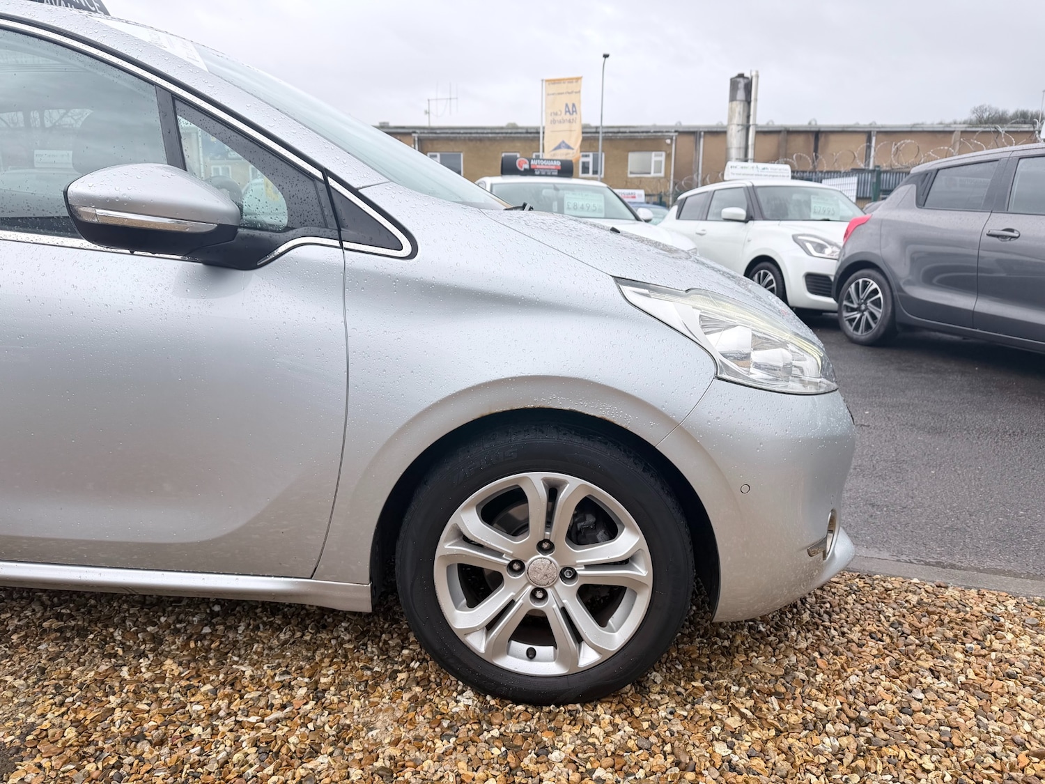 Used Peugeot 208 2013 for sale - 78065355: Photo 19