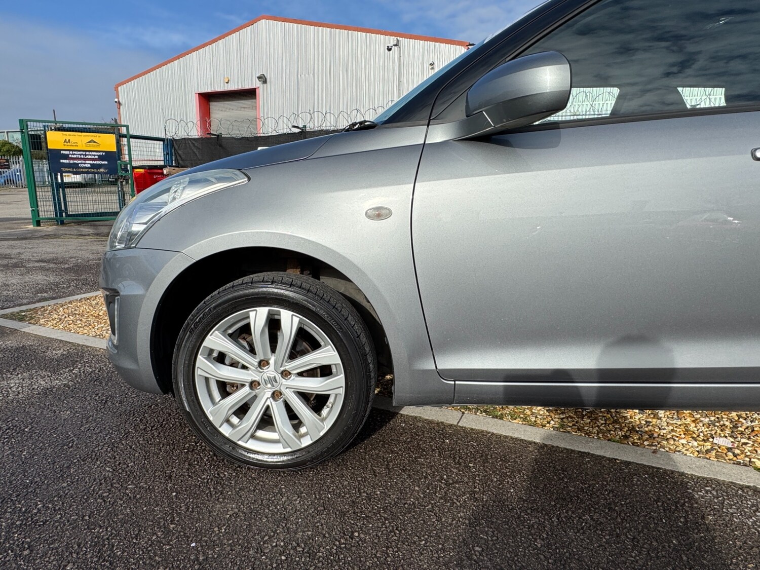 Used Suzuki Swift 2015 for sale - 77579855: Photo 24