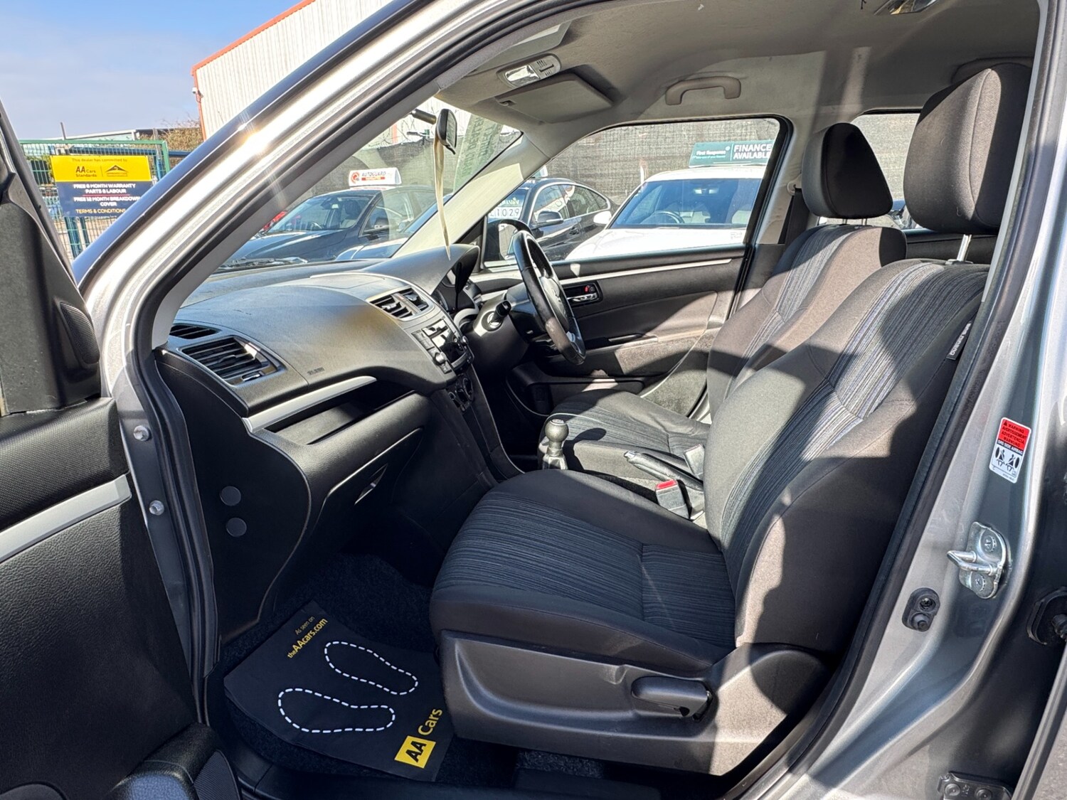 Used Suzuki Swift 2015 for sale - 77579855: Photo 42