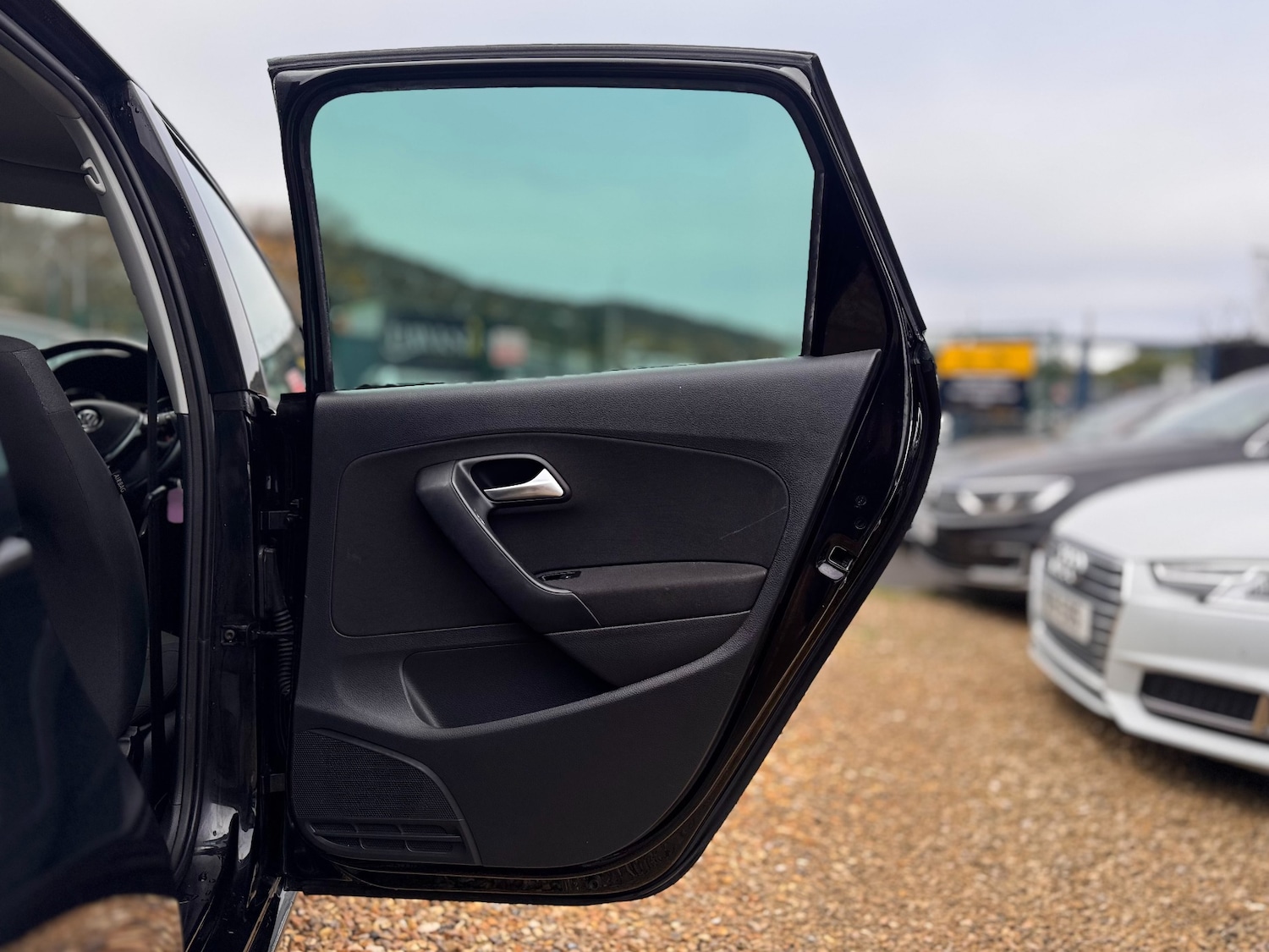 Used Volkswagen Polo 2017 for sale - 76653710: Photo 37