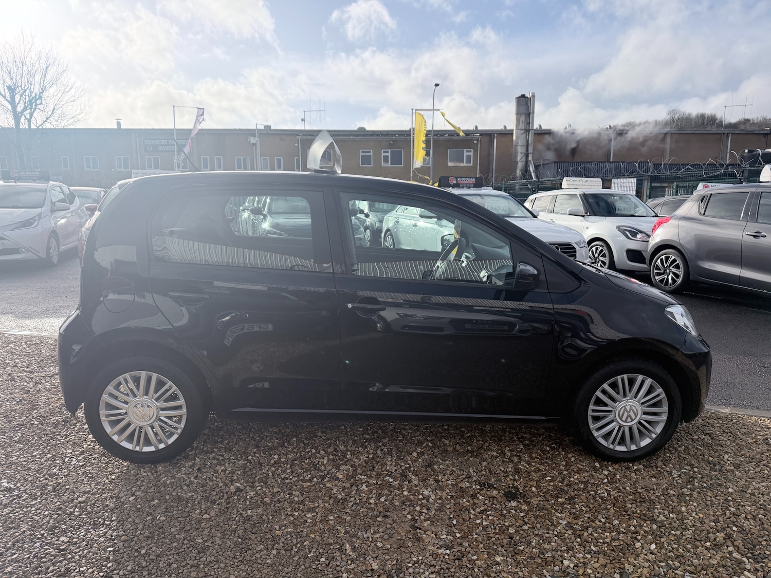Used Volkswagen up! 2018 for sale - 77846276: Photo 11