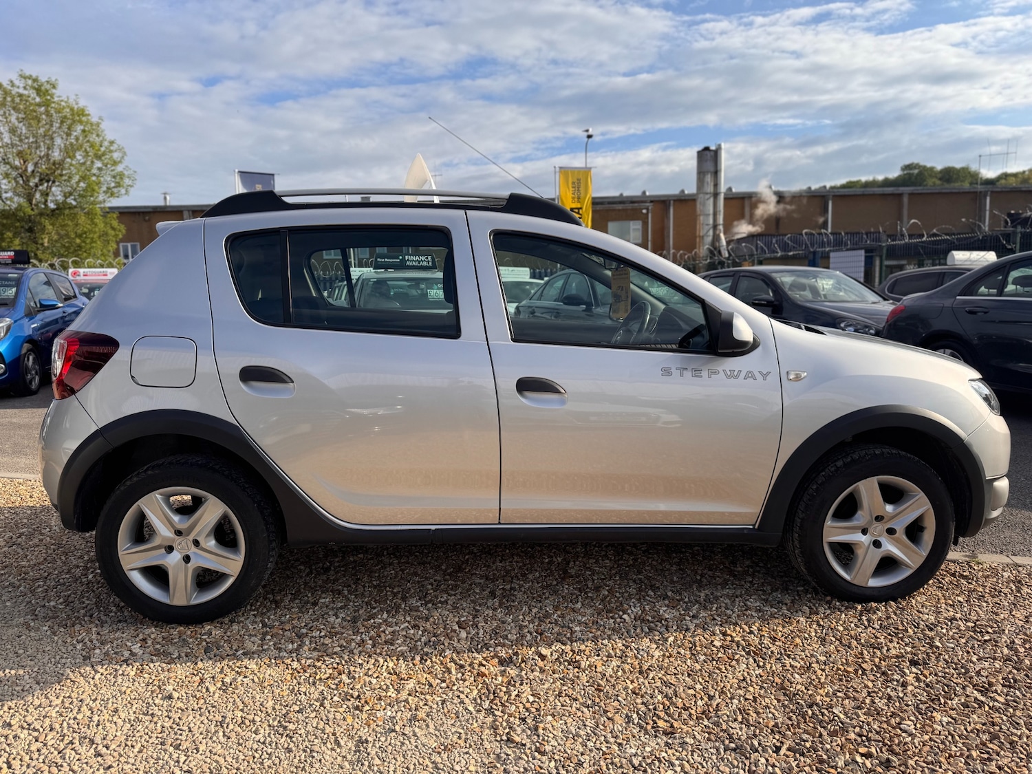 Used Dacia Sandero Stepway 2015 for sale - 76102614: Photo 11