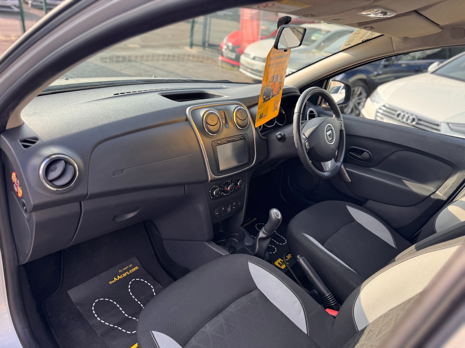 Used Dacia Sandero Stepway 2015 for sale - 76102614: Photo 17