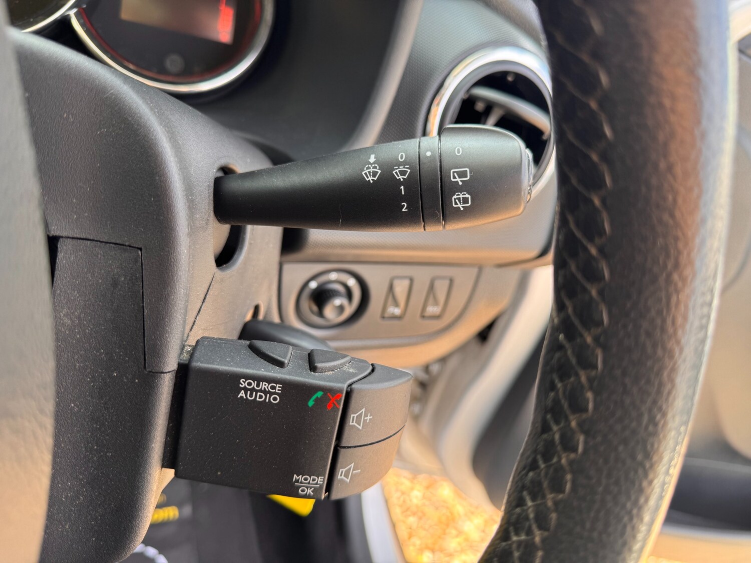 Used Dacia Sandero Stepway 2015 for sale - 76102614: Photo 28