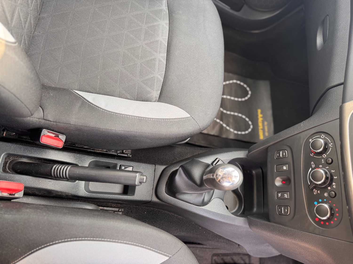 Used Dacia Sandero Stepway 2015 for sale - 76102614: Photo 32
