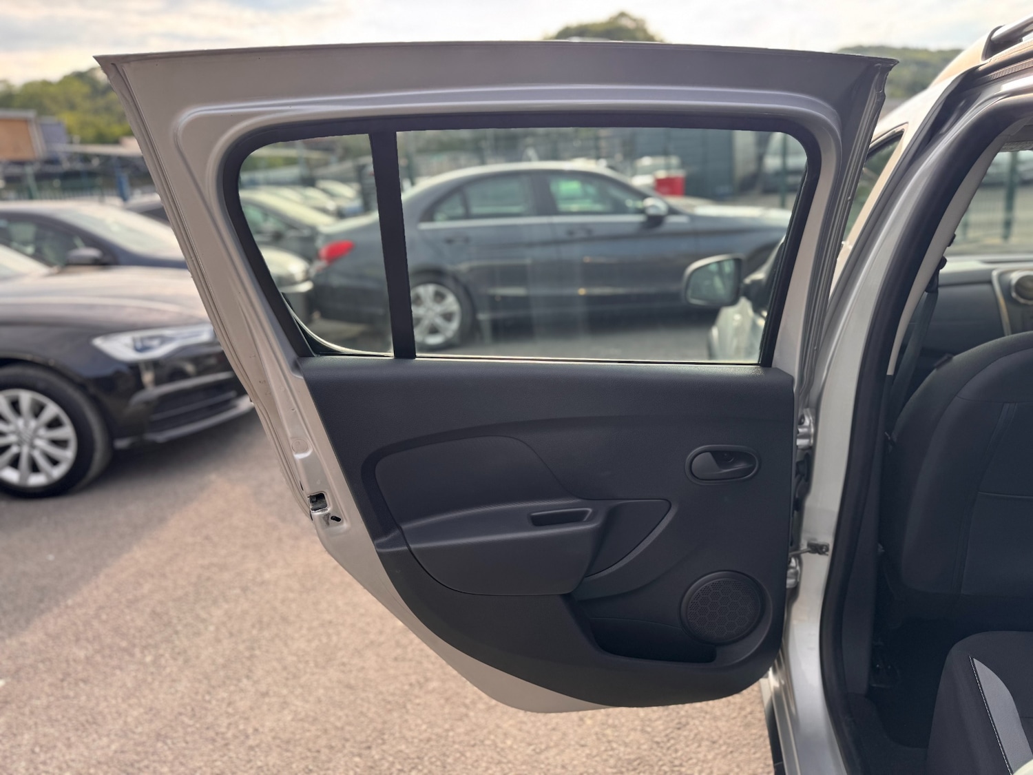 Used Dacia Sandero Stepway 2015 for sale - 76102614: Photo 36