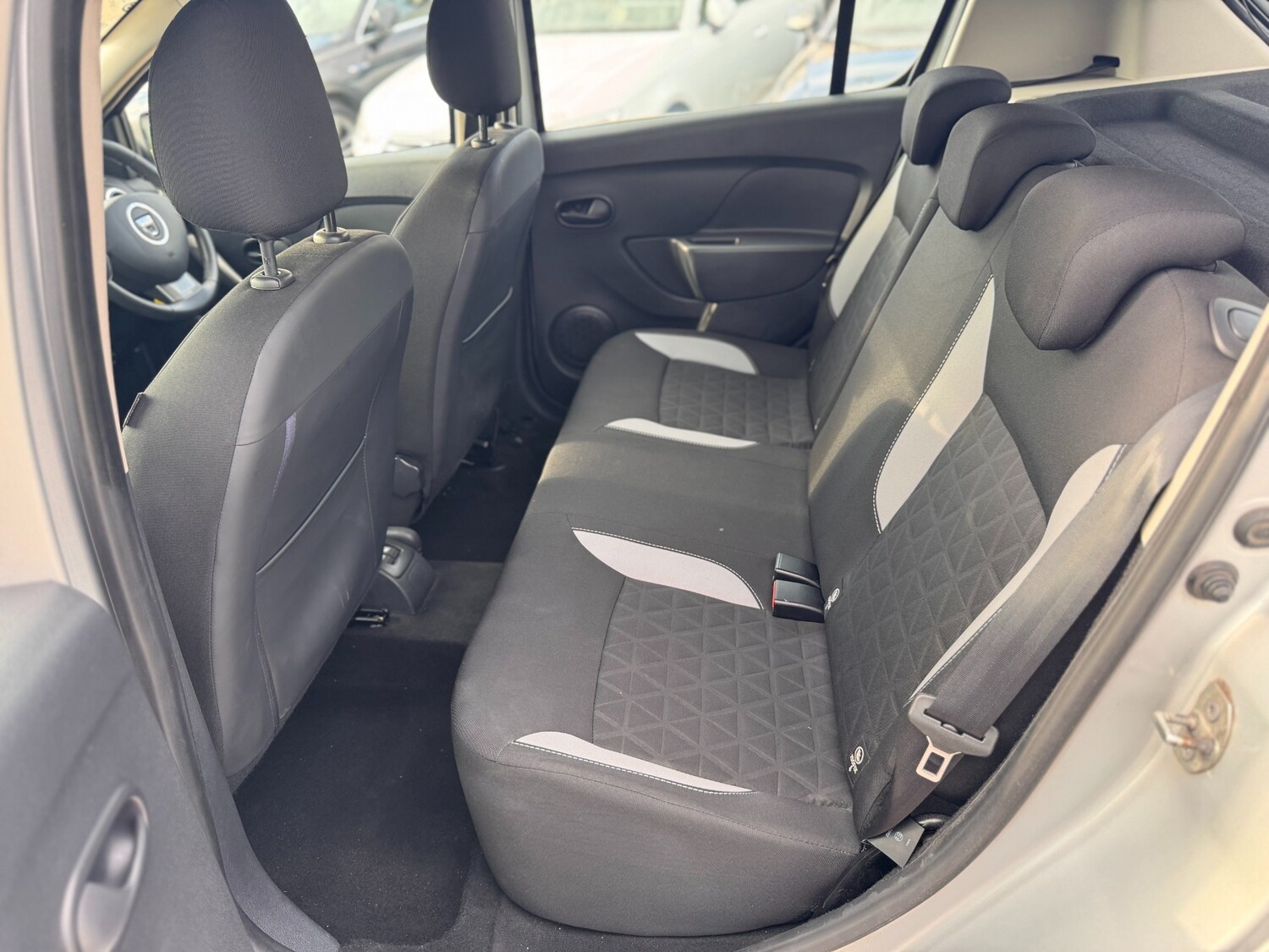 Used Dacia Sandero Stepway 2015 for sale - 76102614: Photo 37