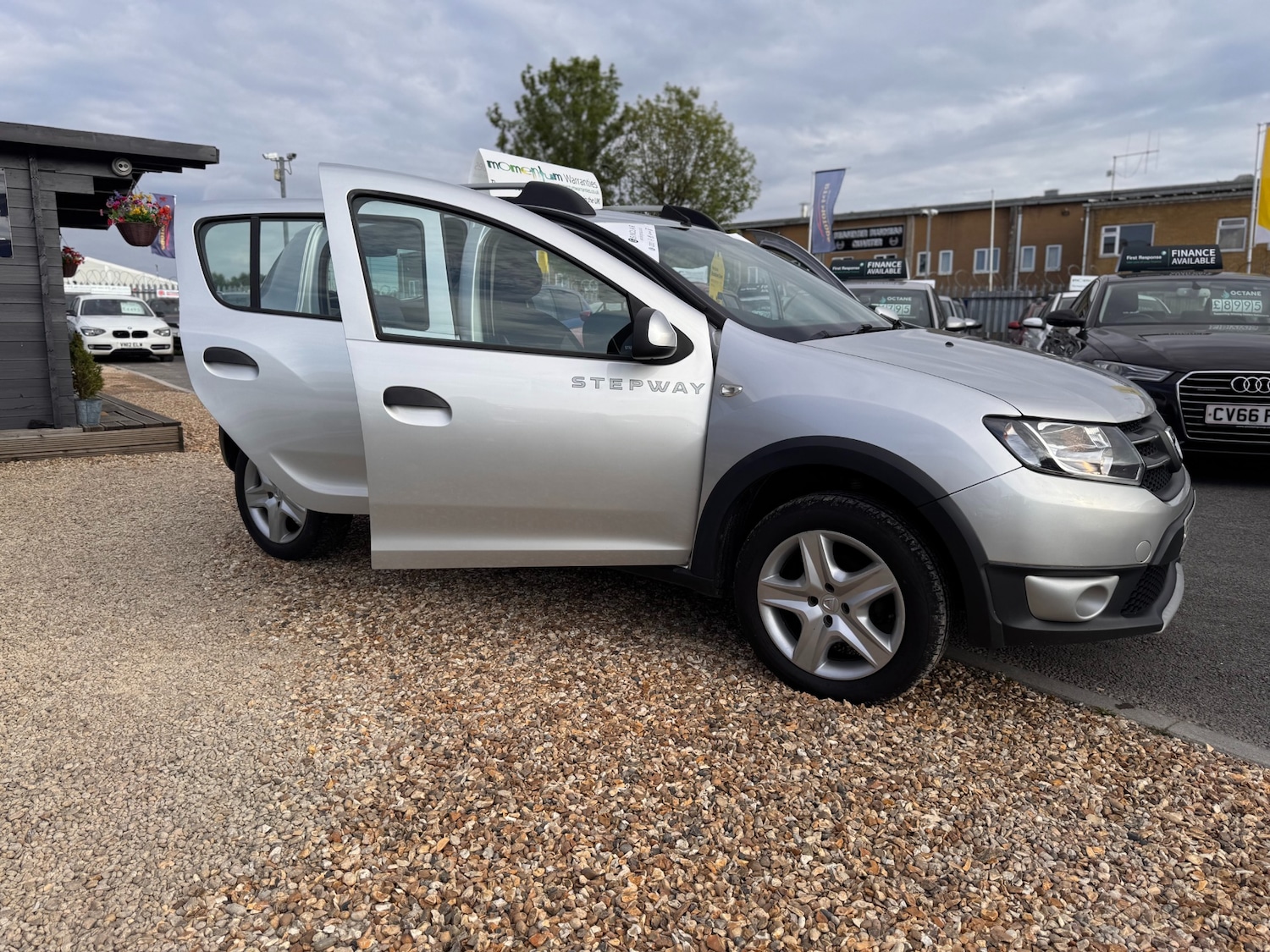 Used Dacia Sandero Stepway 2015 for sale - 76102614: Photo 41