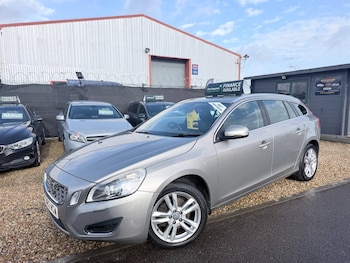 Used Volvo V60 2012 for sale - 78390924: Photo