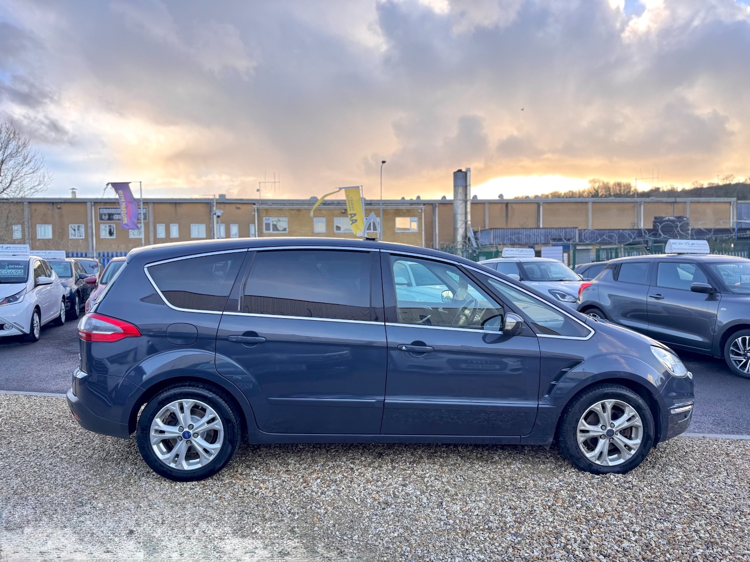 Used Ford S-Max 2015 for sale - 76947635: Photo 13