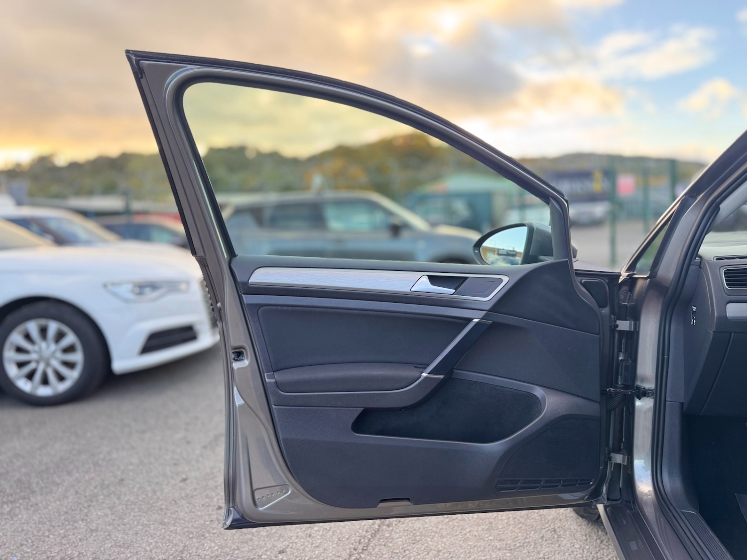 Used Volkswagen Golf 2014 for sale - 76425889: Photo 41