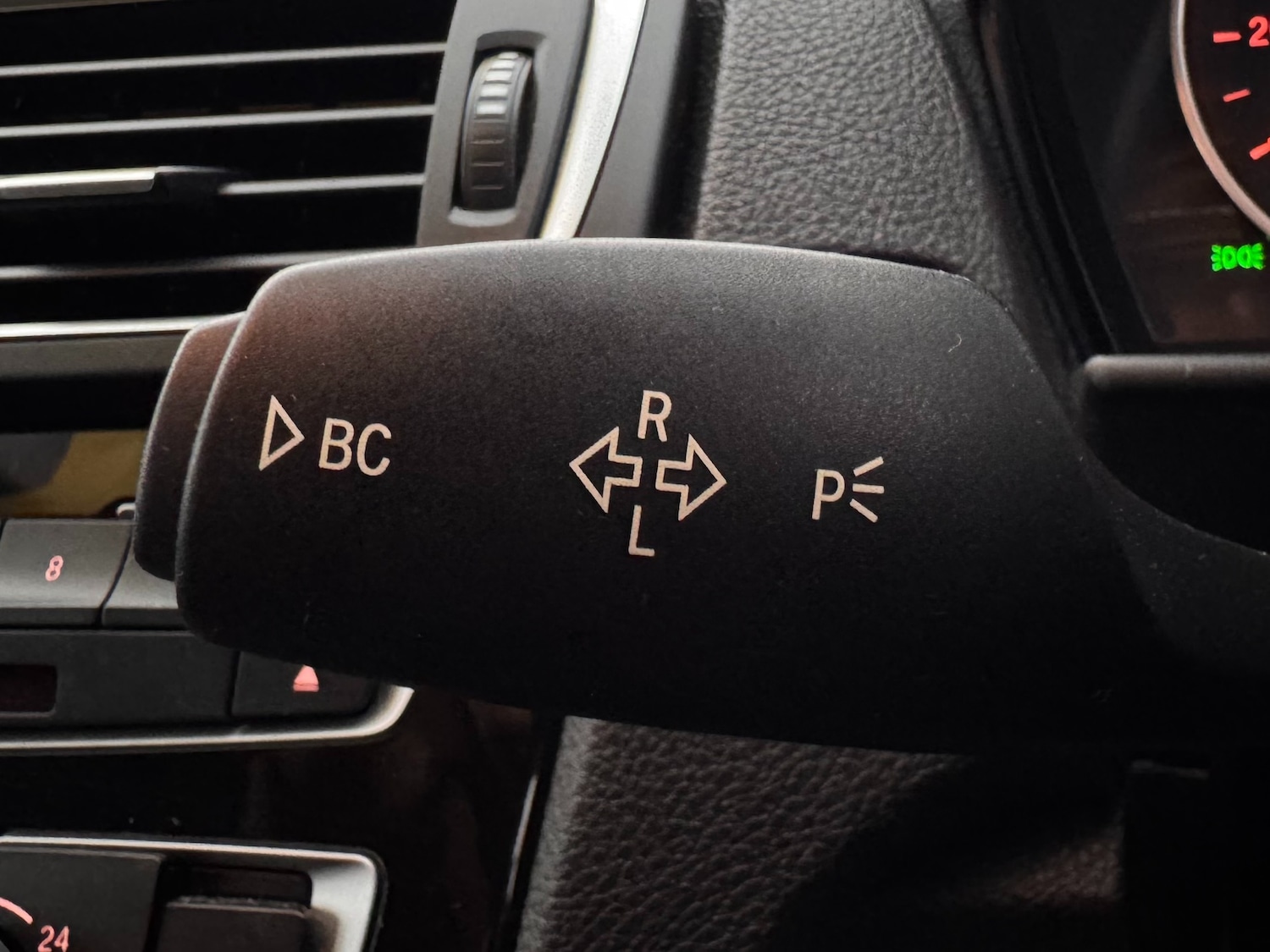 Used BMW 1 Series 2015 for sale - 76859816: Photo 32