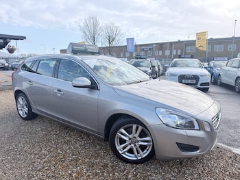 Used Volvo V60 2012 for sale - 78668849: Photo