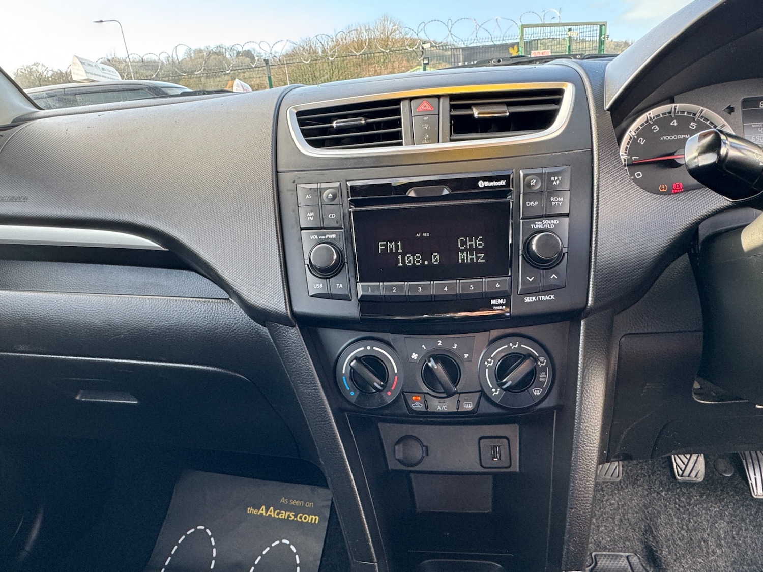 Used Suzuki Swift 2015 for sale - 77984838: Photo 33