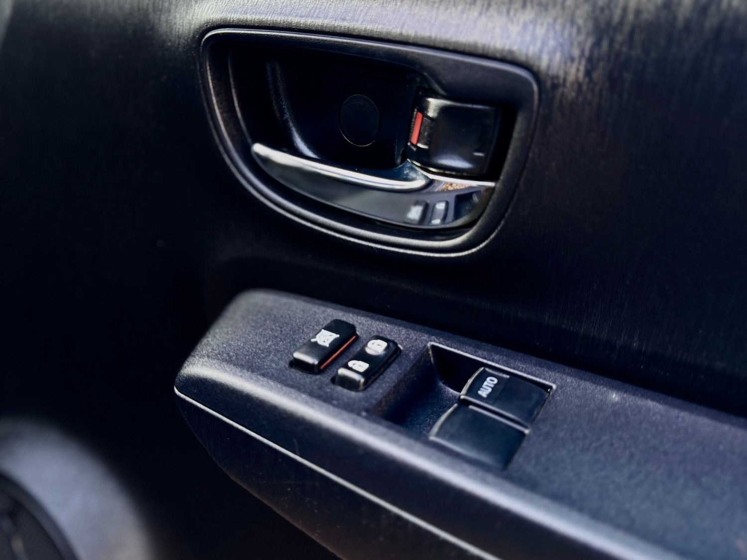 Used Toyota Yaris 2012 for sale - 77324416: Photo 26